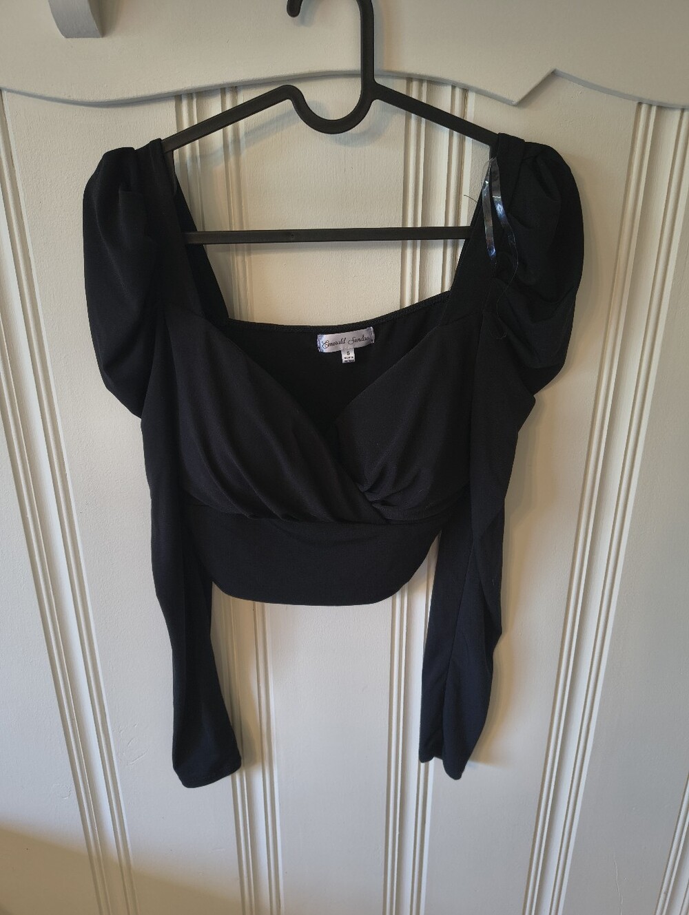 Emerald Sundae Black Puff Sleeve Crop Top